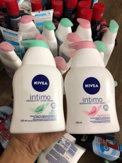 Dung dịch vệ sinh phụ nữ Nivea Intimo Đức (2 chai)