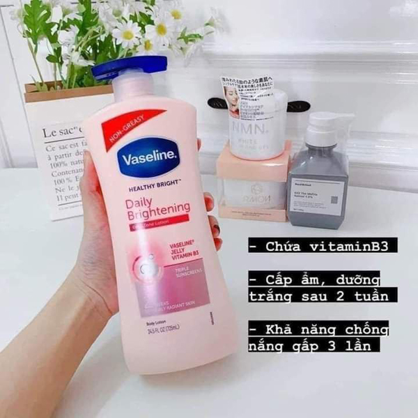 Dưỡng thể Vaseline 725ml- Mỹ